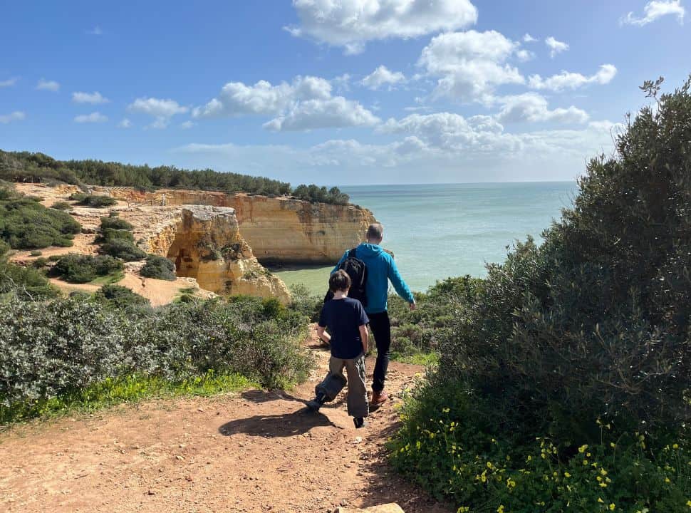 trail along the algarve coast line called the 7 hanging valley trail