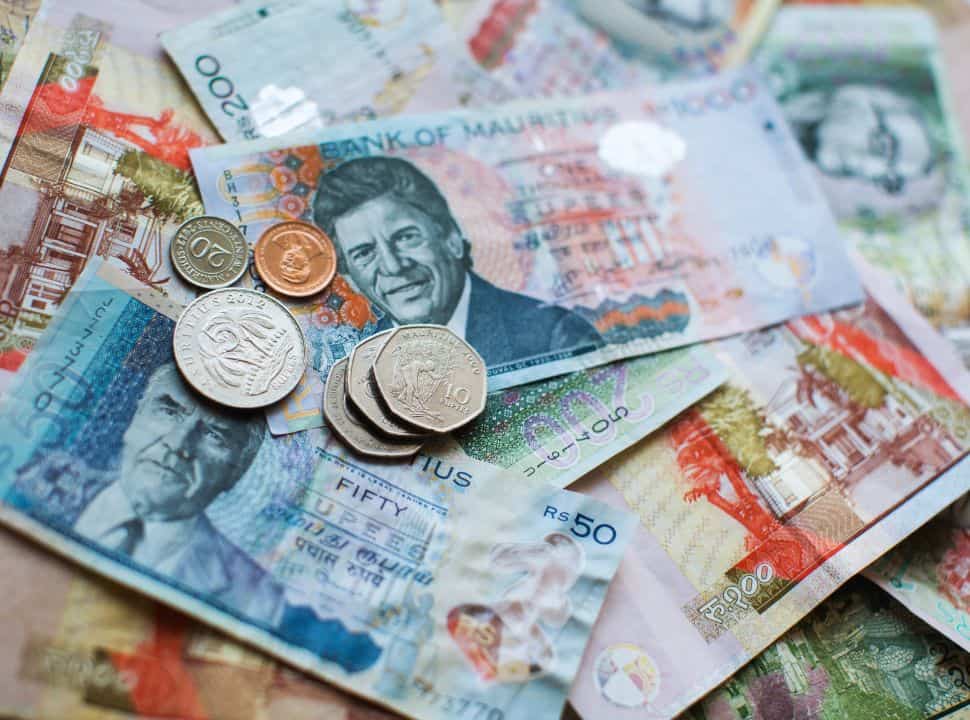 Mauritius rupee bills and coins ranging from 20 to 1000 Rupee