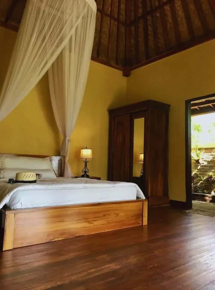 big and clean bungalows at the Sari Devi Ecolodge Batukaru Bali